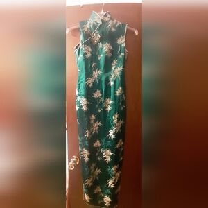 Vintage Green and Gold Embroidered Floral Cheongsam Dress
